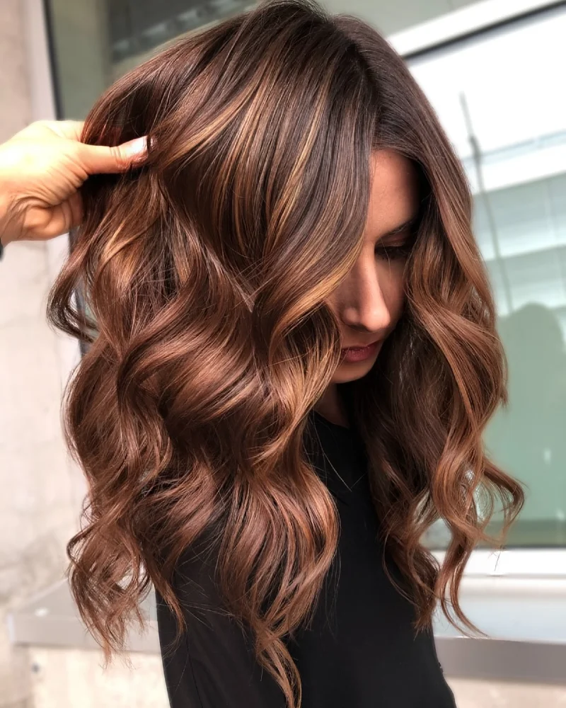  Mocha Mousse
