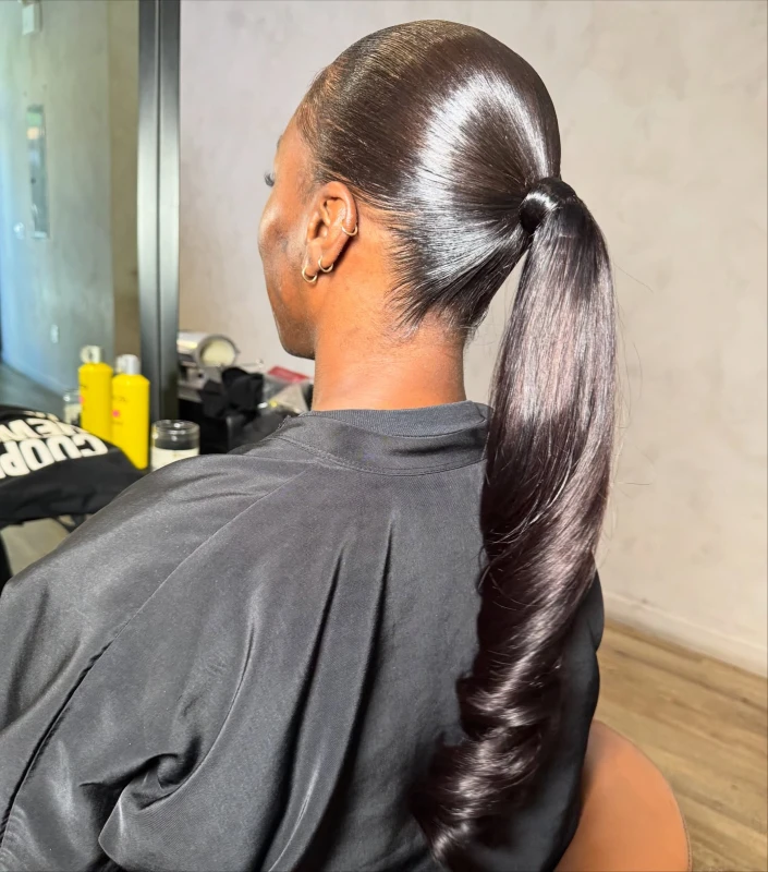 Sleek Mid Ponytail